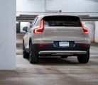 New 2025 Volvo XC40 B5 Core w/ Protection Package Premier image 2
