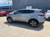 Used 2020 Kia Sportage LX image 3