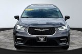 Used 2022 Chrysler Pacifica Touring-L image 3