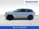 Used 2017 Jeep Grand Cherokee Altitude image 3