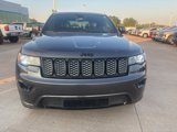 Used 2017 Jeep Grand Cherokee Altitude image 2