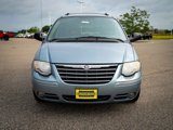 Used 2006 Chrysler Town & Country Limited image 2