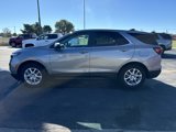 Used 2023 Chevrolet Equinox LT image 2