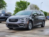 Certified 2023 Chrysler Pacifica Limited image 3
