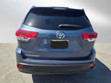 Used 2017 Toyota Highlander LE image 6