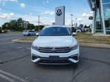 Used 2022 Volkswagen Tiguan SE image 2