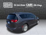 Used 2018 Chrysler Pacifica Touring-L Plus image 5