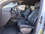 Certified 2024 Porsche Macan image 5