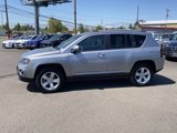 Used 2017 Jeep Compass Latitude image 2