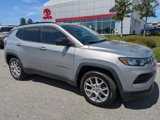 Used 2022 Jeep Compass Latitude image 2