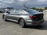 Used 2021 Volkswagen Jetta SE w/ SE Cold Weather Package image 3