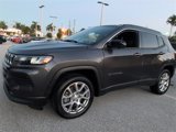 Used 2023 Jeep Compass Latitude image 4