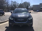 Used 2022 Chrysler Pacifica Touring-L image 3