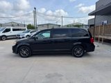 Used 2017 Dodge Grand Caravan SXT image 3