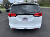 Used 2019 Chrysler Pacifica Touring-L image 5