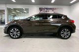 Used 2017 INFINITI QX30 AWD image 3