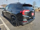 Used 2023 GMC Terrain SLE image 3