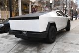 Used 2024 Tesla Cybertruck AWD Crew Cab image 4