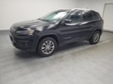 Used 2019 Jeep Cherokee Latitude Plus w/ Comfort/Convenience Group image 2