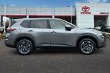 Used 2024 Nissan Rogue SV image 3