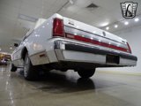 Used 1989 Lincoln Town Car image 4