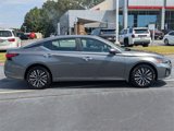 Used 2023 Nissan Altima 2.5 SV image 3
