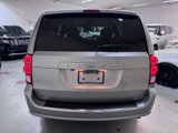 Used 2019 Dodge Grand Caravan SE w/ UConnect Hands-Free Group image 4