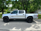 Used 2015 Toyota Tacoma TRD Pro image 2