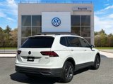 Certified 2022 Volkswagen Tiguan SE image 4