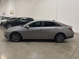 Used 2024 Hyundai Elantra SEL image 2