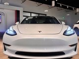 Used 2019 Tesla Model 3 Standard Range Plus image 3