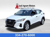 New 2025 Nissan Kicks Play S image 1