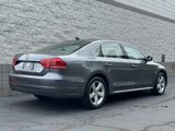 Used 2013 Volkswagen Passat TDI SE image 3
