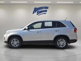 Used 2015 Kia Sorento LX image 4