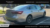 Used 2017 Toyota Avalon XLE Premium image 2