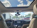 Used 2020 Chrysler Pacifica Limited image 2