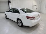 Used 2011 Toyota Camry LE image 3