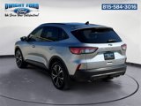 Used 2022 Ford Escape SE image 3