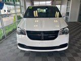 Used 2016 Dodge Grand Caravan SE image 2