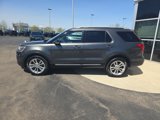 Used 2018 Ford Explorer XLT w/ Equipment Group 202A image 3