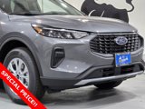 New 2025 Ford Escape Active w/ Cold Weather Package image 2