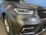Used 2022 Chrysler Pacifica Touring-L image 2