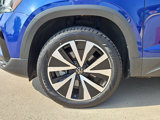 Certified 2022 Volkswagen Taos SE image 5