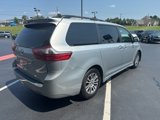 Used 2020 Toyota Sienna XLE image 4