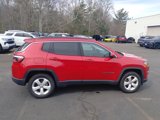 Used 2018 Jeep Compass Latitude image 2