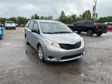 Used 2015 Toyota Sienna L image 6