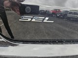 Used 2022 Ford Edge SEL w/ Convenience Package image 3