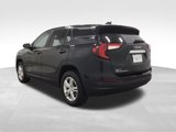 Used 2024 GMC Terrain SLE image 3