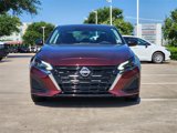 Used 2024 Nissan Altima 2.5 SV image 2