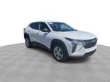 Certified 2025 Chevrolet Trax LS image 3